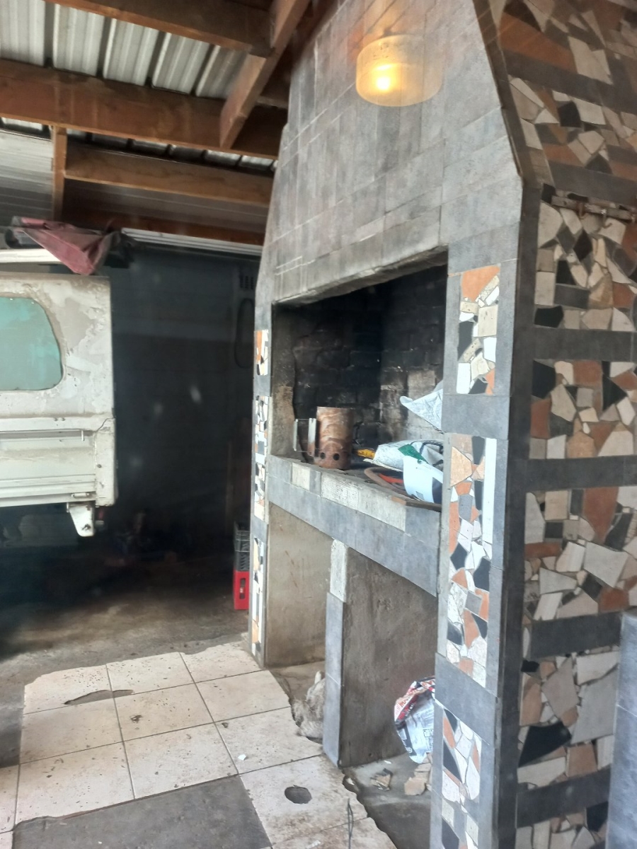 2 Bedroom Property for Sale in Elsies River Western Cape
